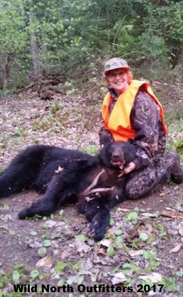 https://0901.nccdn.net/4_2/000/000/000/22e/2017-wild-north-outfitters-bear-hunt-goldie.jpg