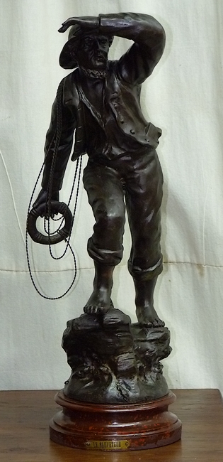 Statue restaurée / Restored statue
