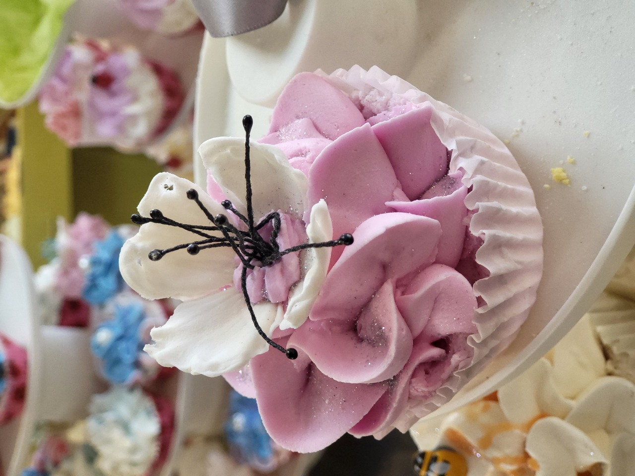  With icing and small flower$20.00
