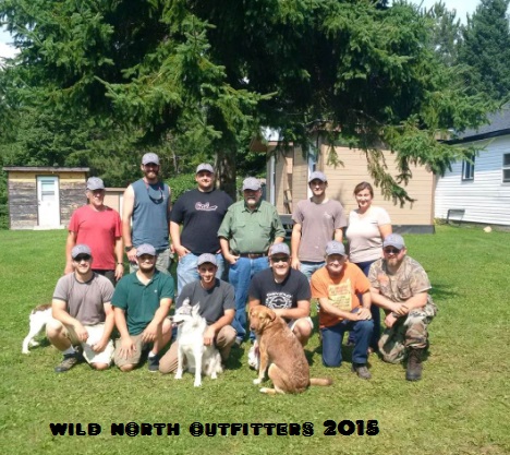 https://0901.nccdn.net/4_2/000/000/008/486/2015-wild-north-outfitters-bear-hunt-group-1.jpg