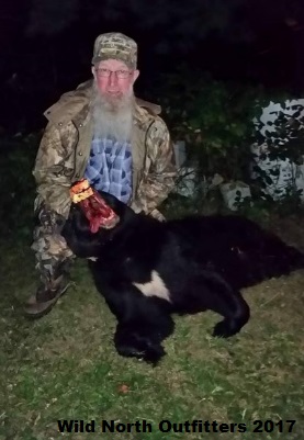 https://0901.nccdn.net/4_2/000/000/008/486/2017-fall-ontario-black-bear-hunt-wild-north-outfitters-john-s.jpg