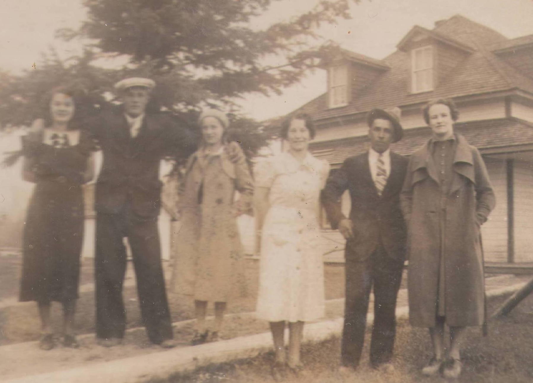 The picture is quite blurry but we know that left to right is Beatrice Clarke Morin, Gordon Lizotte, Helen La Fleur, Violet paul (Lindy's sister), and Gus Lizotte. The person we need help identifying is the lady on the right beside Gus Lizotte! There is no date on the photo.
2019.24.449 / Lizotte, Maria