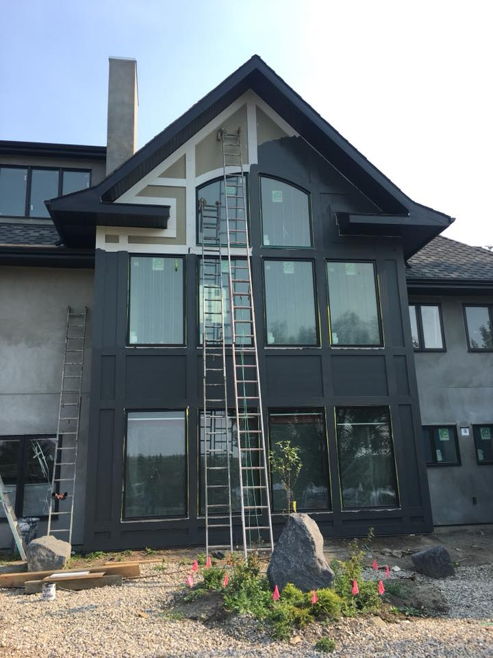 https://0901.nccdn.net/4_2/000/000/008/486/Calgary-Painter-Big-House-1-720x960.jpg