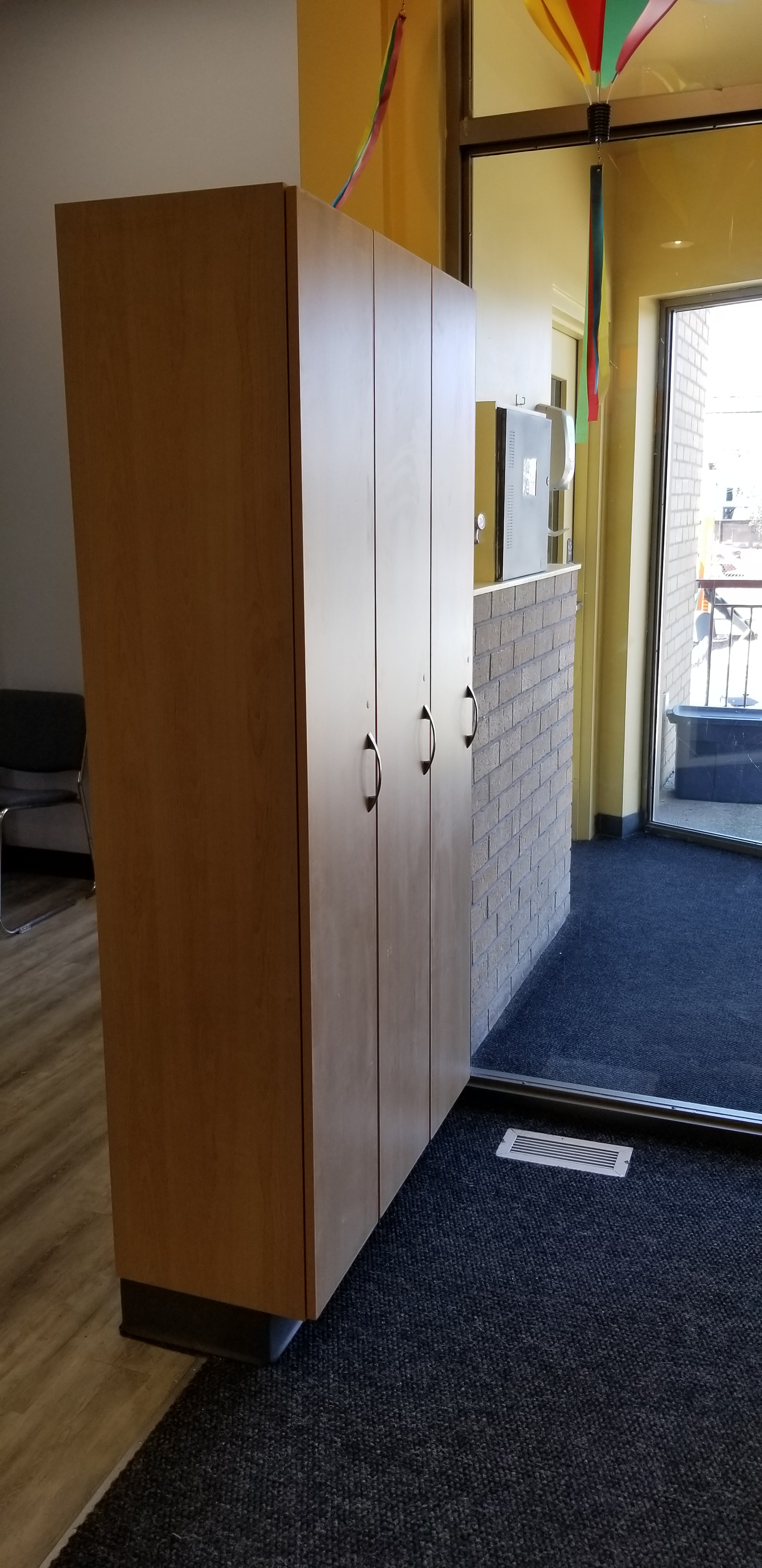 https://0901.nccdn.net/4_2/000/000/008/486/Vestiaire-d-entr--e-1960x4032.jpg