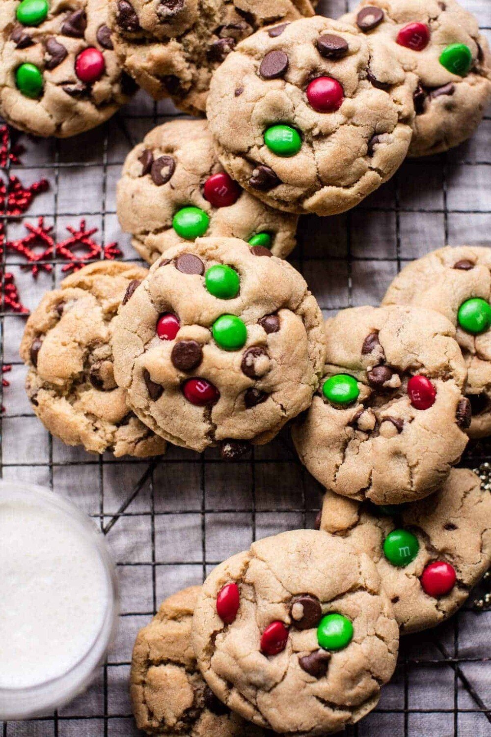 Chocochip cookies and M&Ms