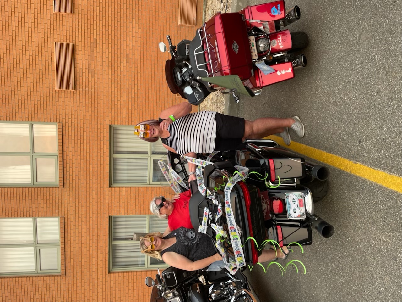 https://0901.nccdn.net/4_2/000/000/008/486/decorate-natl-vp-bike-harmony--moe--bea.jpeg