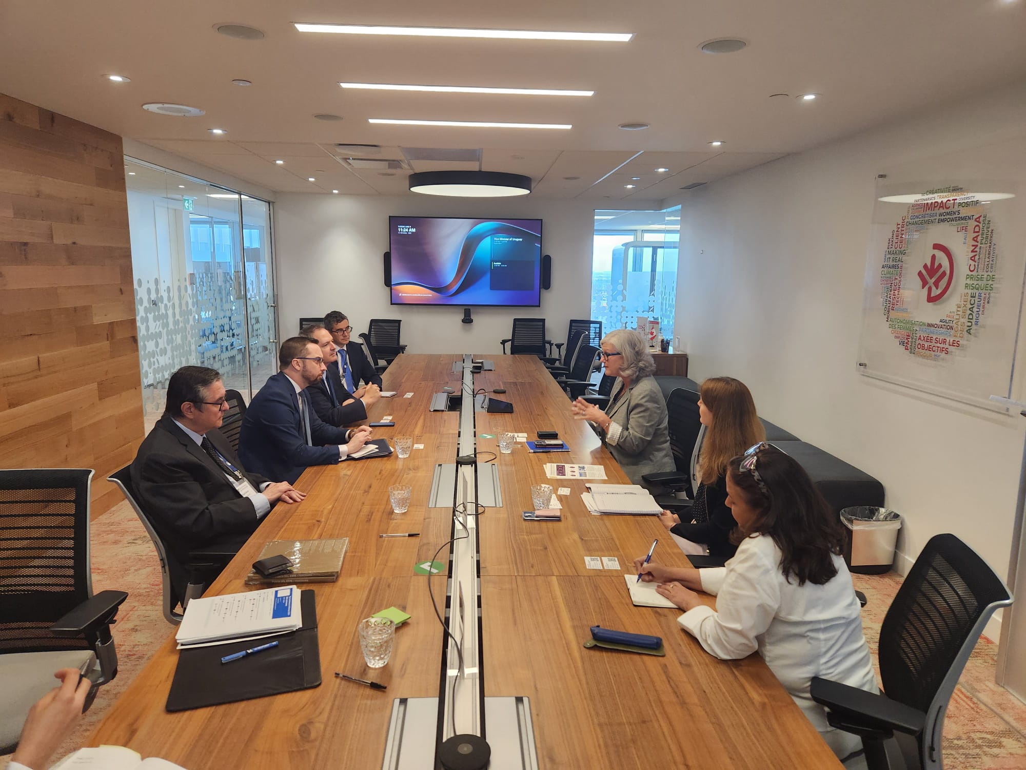 martes 11 de junio de 2024, reunión del Viceministro Albertoni con  FinDev Canada