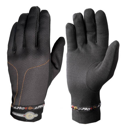 Sous gants Thermo A-Pro
Sous gants en matière thermique
qui permet de gagner quelques 
degrés à l'intérieur des gants le 
matin ou le soir ou par temps 
frais. A avoir toujours dans sa poche.
Taille: S -  M - L
prix: 20.87$