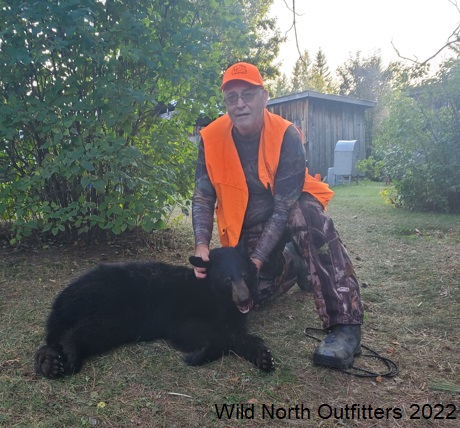 https://0901.nccdn.net/4_2/000/000/009/208/2022-fall-ontario-black-bear-hunt-wild-north-outfitters-frank.jpg