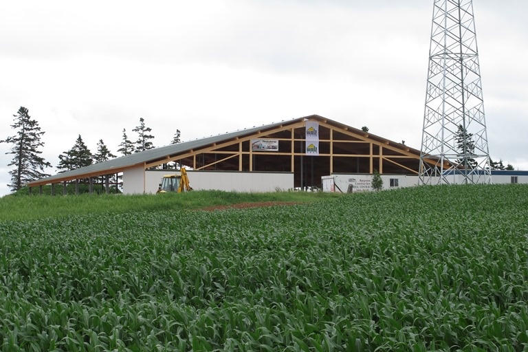 2014 PEI - Robot dairy barn