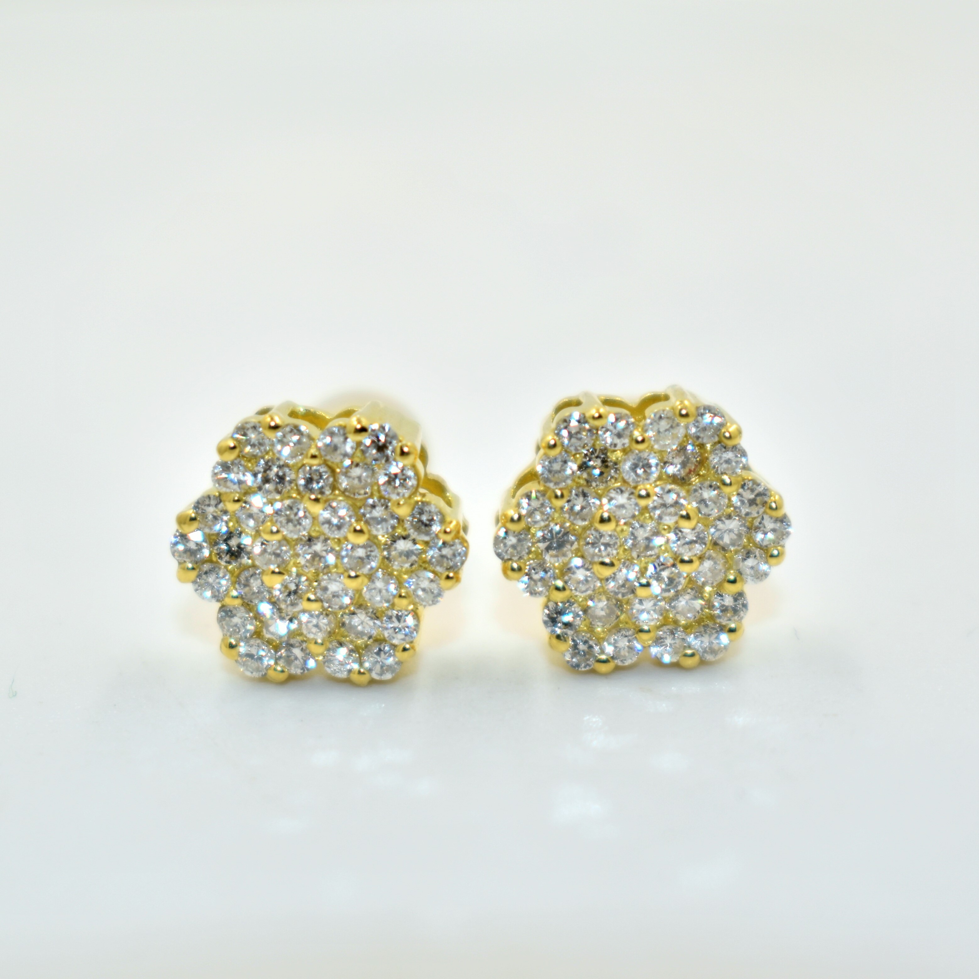 18K Yellow Gold
Diamonds: 1.00ct
Regular Price $4675
SALE $1425
Ref: GP558
