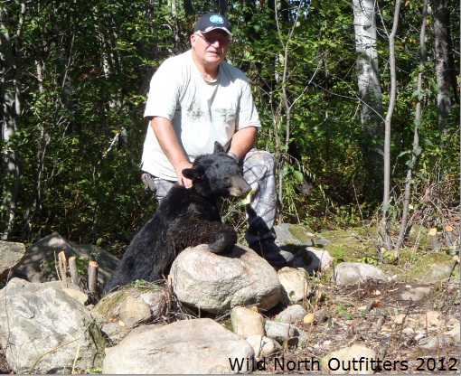 https://0901.nccdn.net/4_2/000/000/00d/f43/2012-guided-bear-hunt-ontario-wild-north-outfitters-terry.jpg