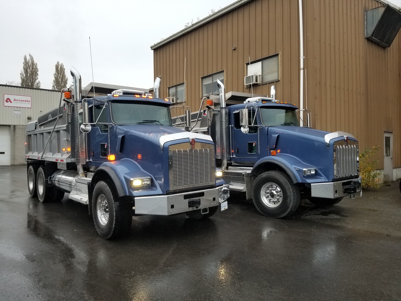 Twin trucks