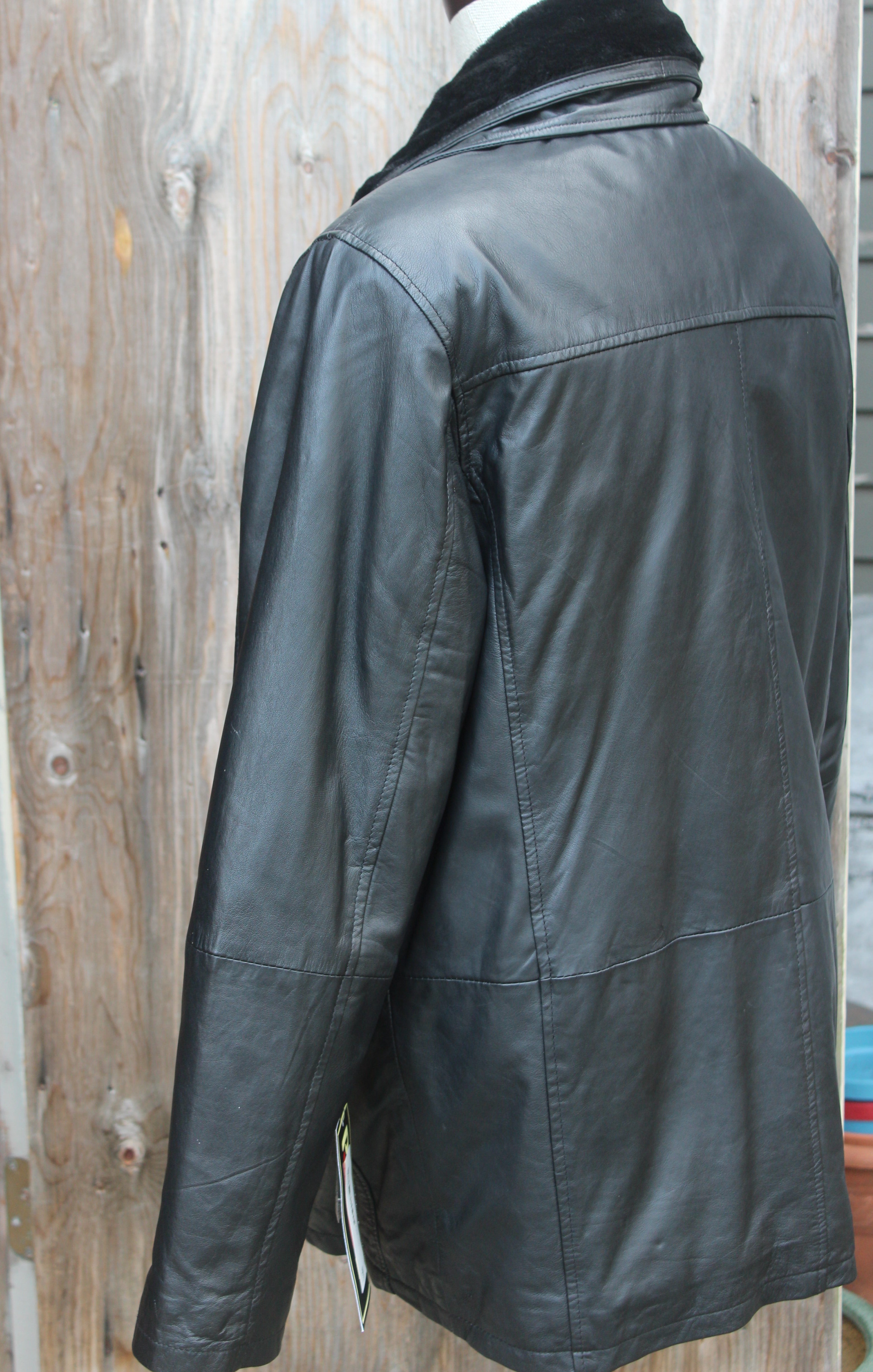 Black Leather & Fur Collar- $495.00
Plonge Leathers
Style #: 40655BK