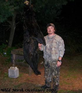 https://0901.nccdn.net/4_2/000/000/00d/f43/black-bear-hunting-lodge-ontario-randy.jpg