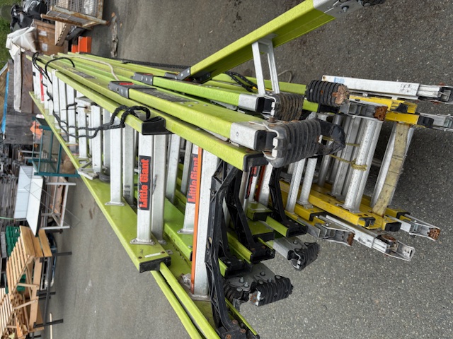 https://0901.nccdn.net/4_2/000/000/00f/851/ladders-2.jpg