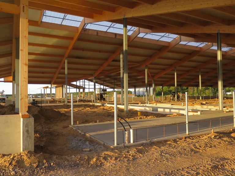 2016 Manitoba - Robot dairy barn