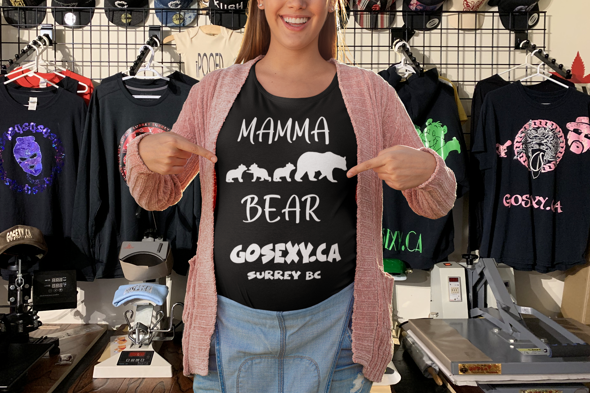 https://0901.nccdn.net/4_2/000/000/017/e75/-of-a-happy-pregnant-woman-pointing-at-her-t-shirt-gosexyca.png