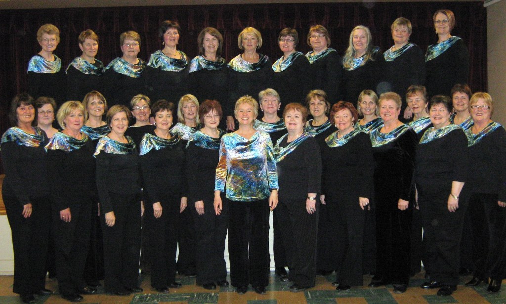 https://0901.nccdn.net/4_2/000/000/017/e75/2010_travel_group.jpg