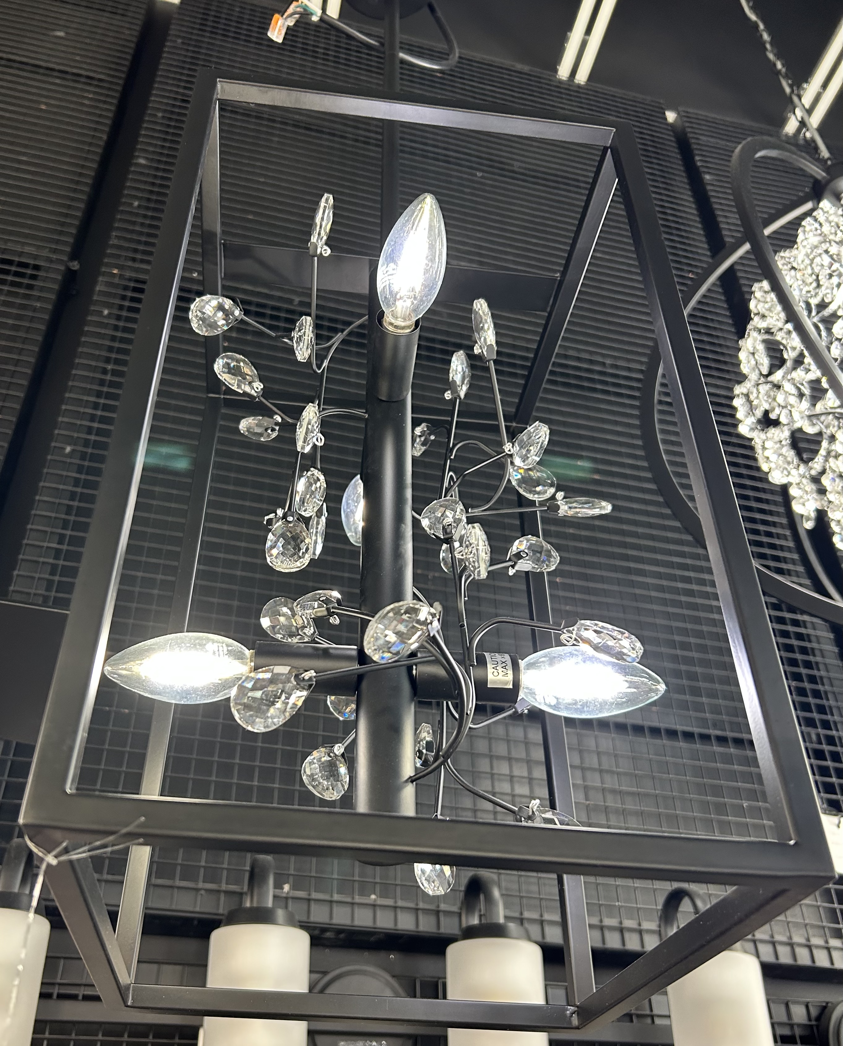 176 H6149-4BK
Regular $292.99
Blowout $146.99 no tax 