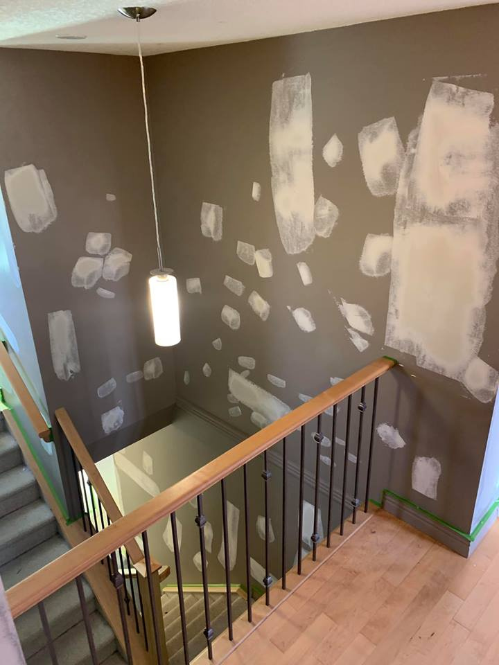 https://0901.nccdn.net/4_2/000/000/017/e75/Calgary-Painter-Stairwell-Before-720x960.jpg