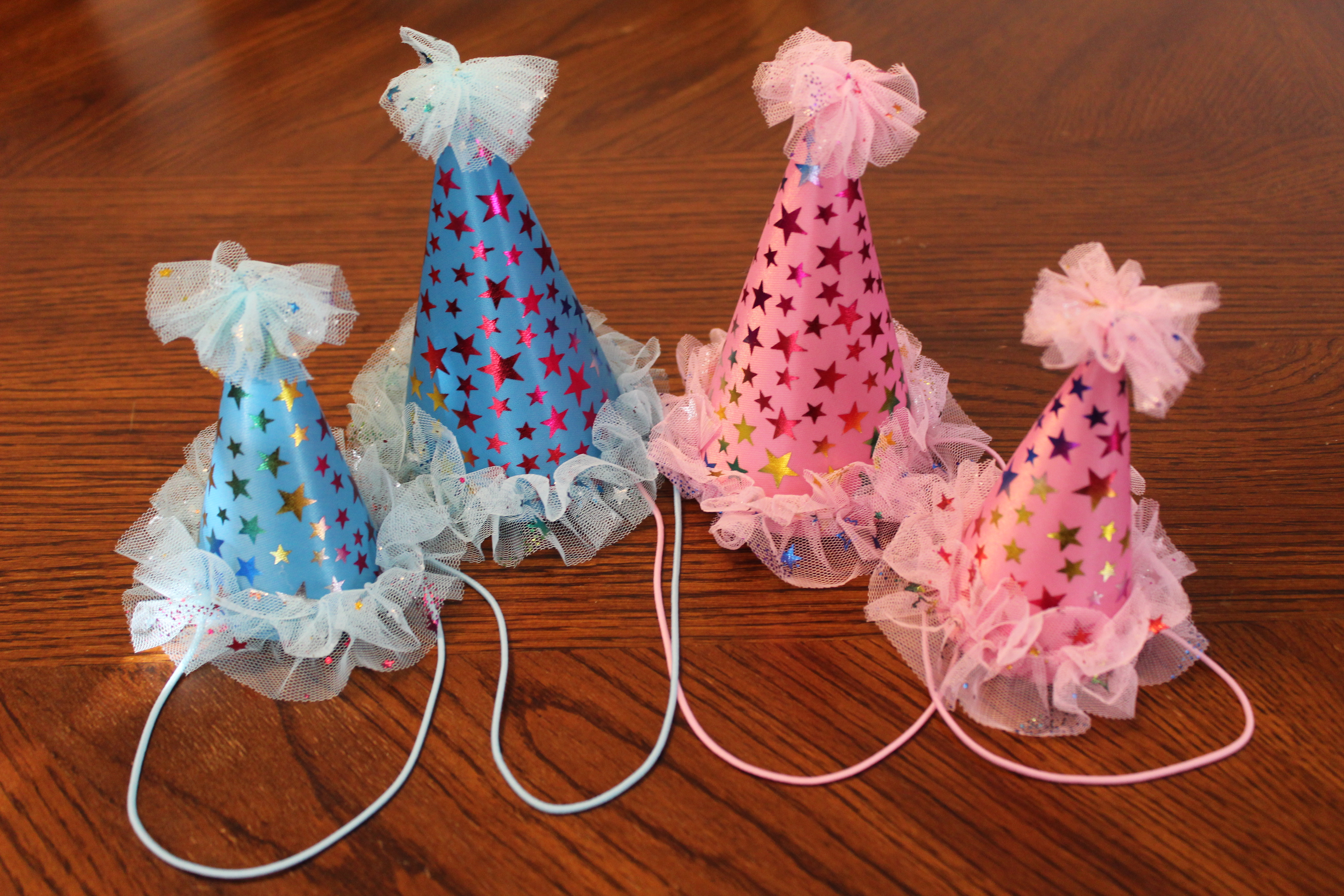 Party hats, 2 sizes available