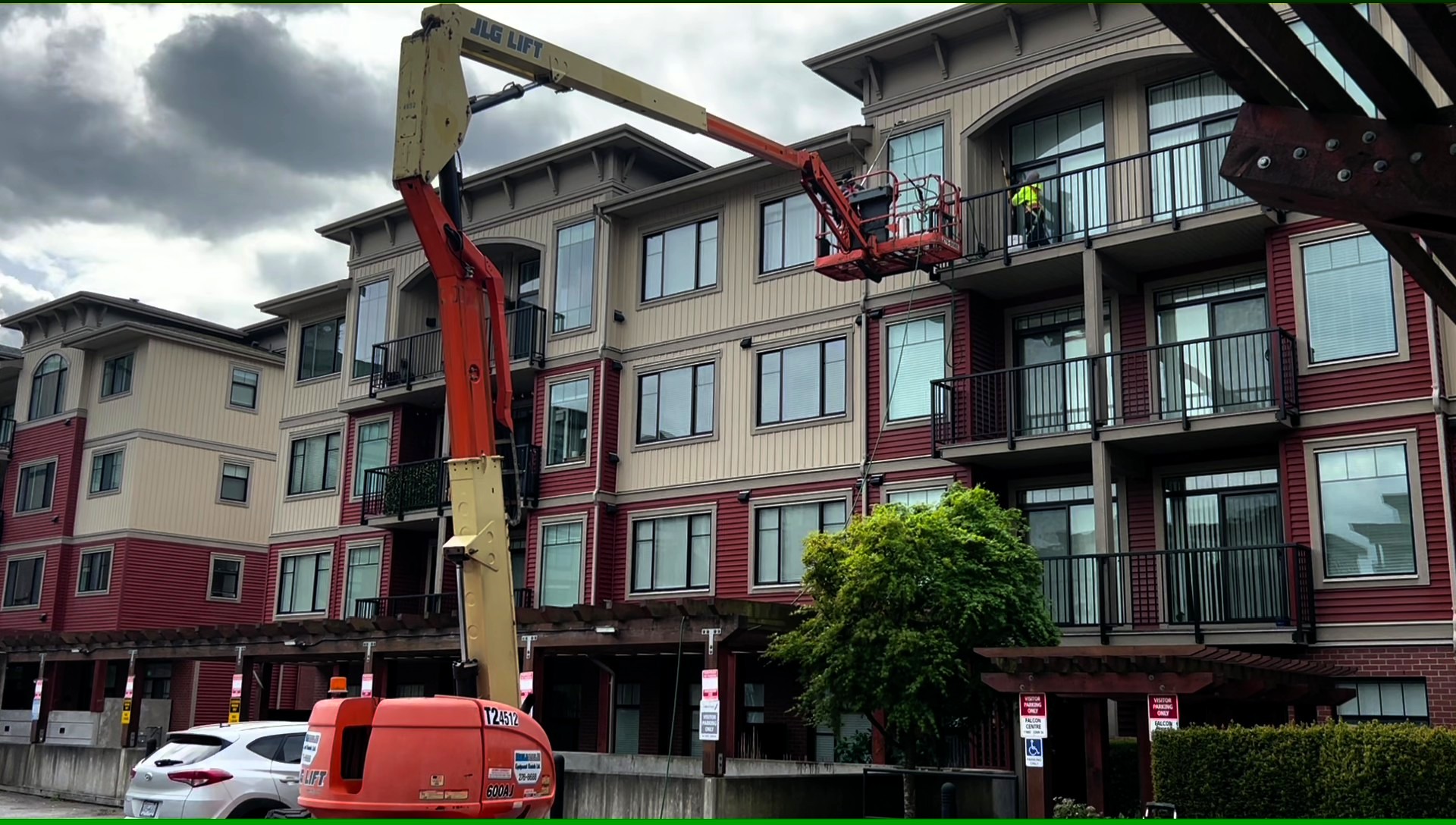Brush washing vinyl siding