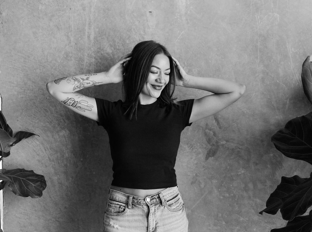 OLIVIA 
SENIOR  STYLIST (MAT LEAVE)