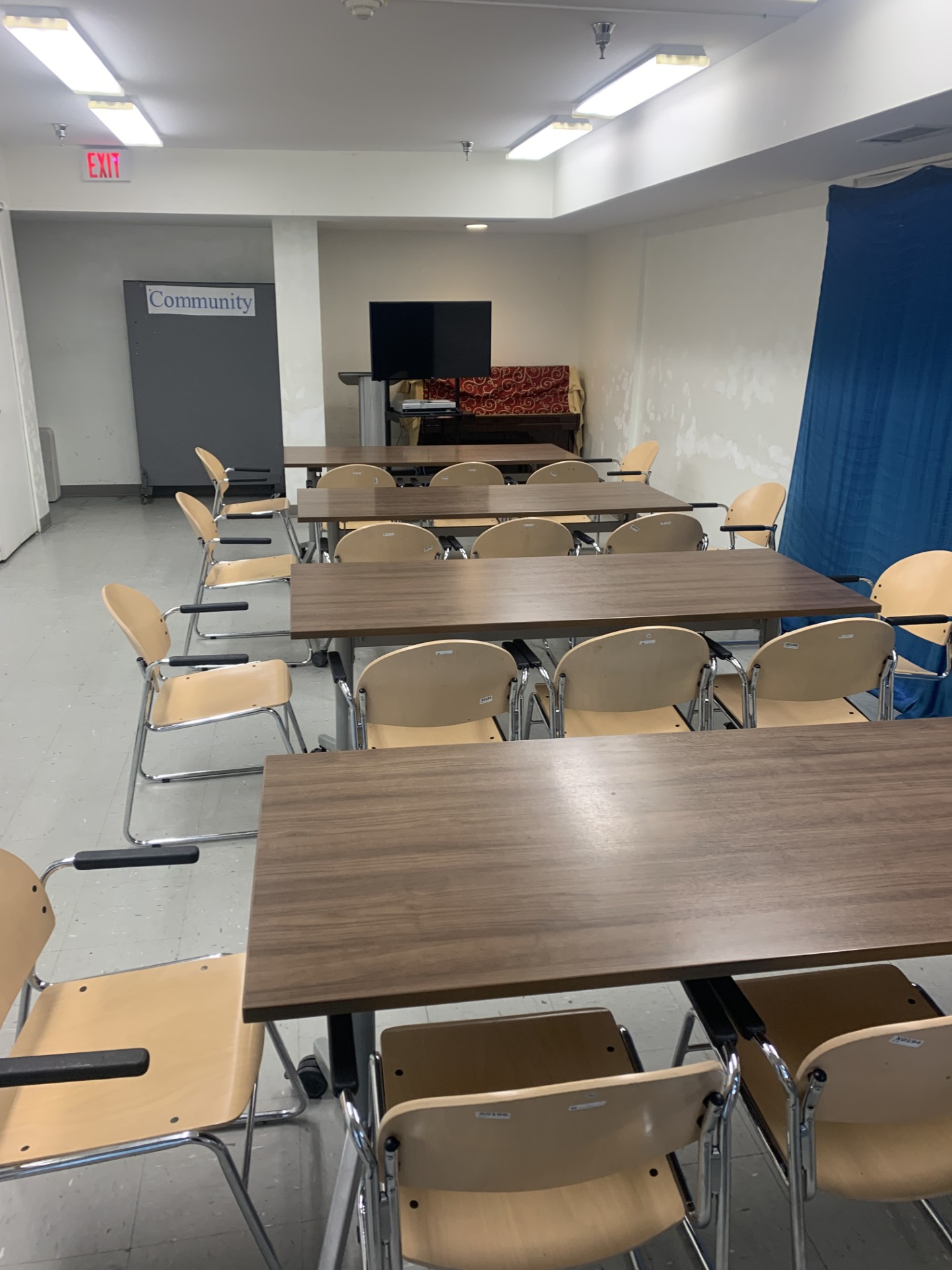 https://0901.nccdn.net/4_2/000/000/017/e75/mhhs-multipurpose-hall.jpg