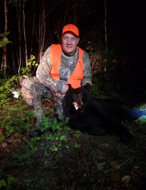 https://0901.nccdn.net/4_2/000/000/019/c2c/2018-fall-ontario-black-bear-hunt-wild-north-outfitters-brian.jpg