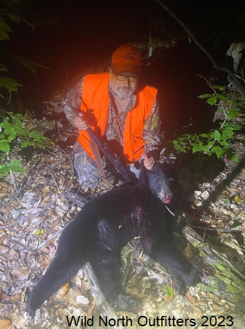 https://0901.nccdn.net/4_2/000/000/020/0be/2023-fall-ontario-black-bear-hunt-wild-north-outfitters-jack.jpg