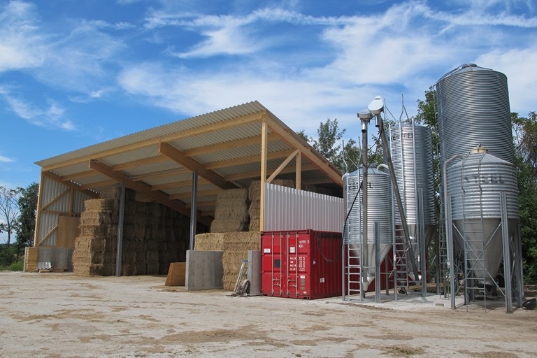 2014 Dundee - Hay storage shed