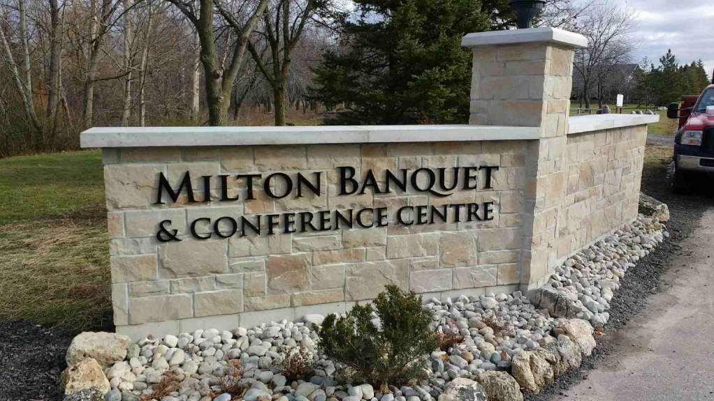 https://0901.nccdn.net/4_2/000/000/023/130/milton-banquet.jpg
