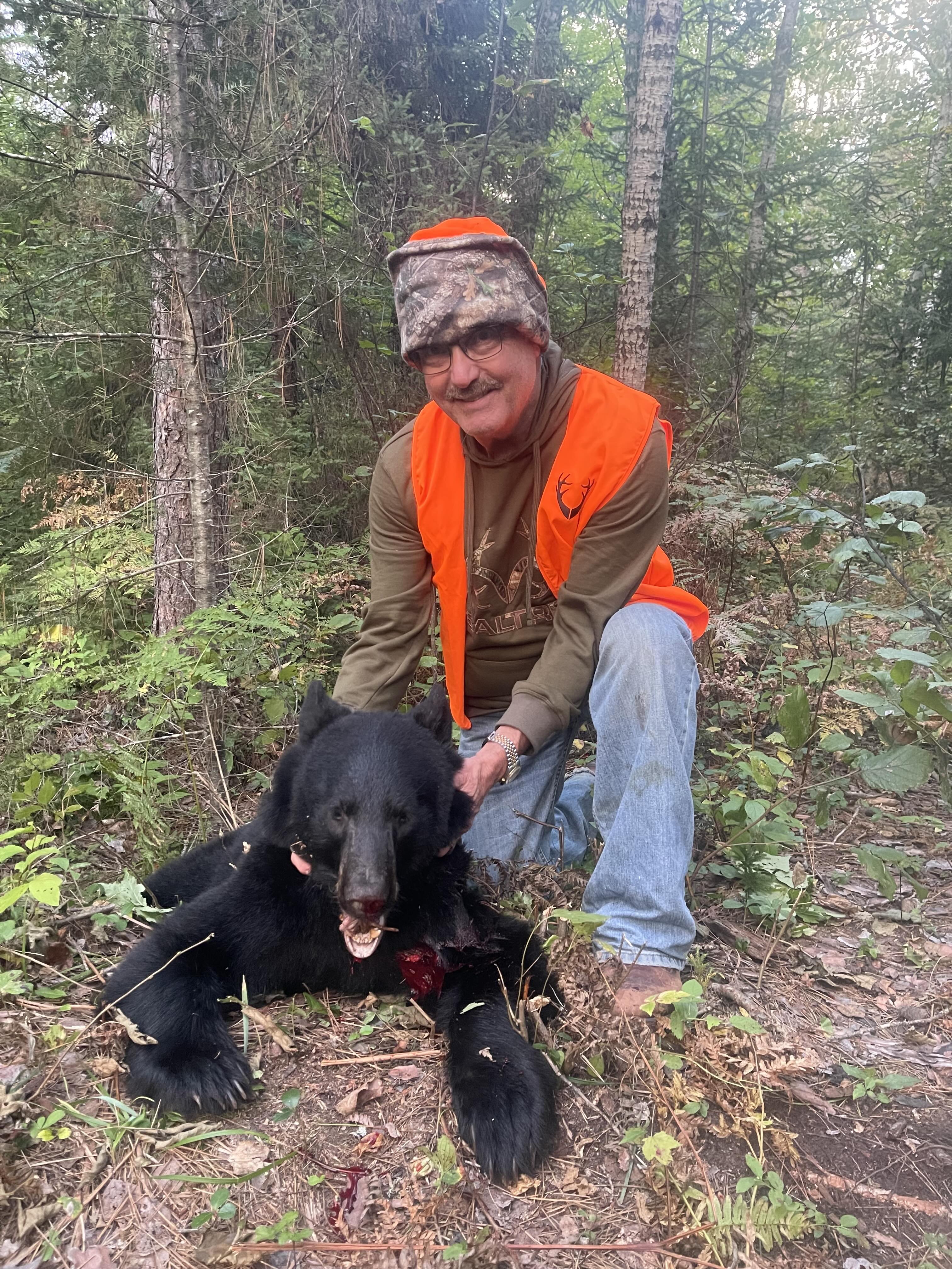 https://0901.nccdn.net/4_2/000/000/023/130/ontario-black-bear-hunt-wild-north-outfitters-week-2-gary-2026-.jpg