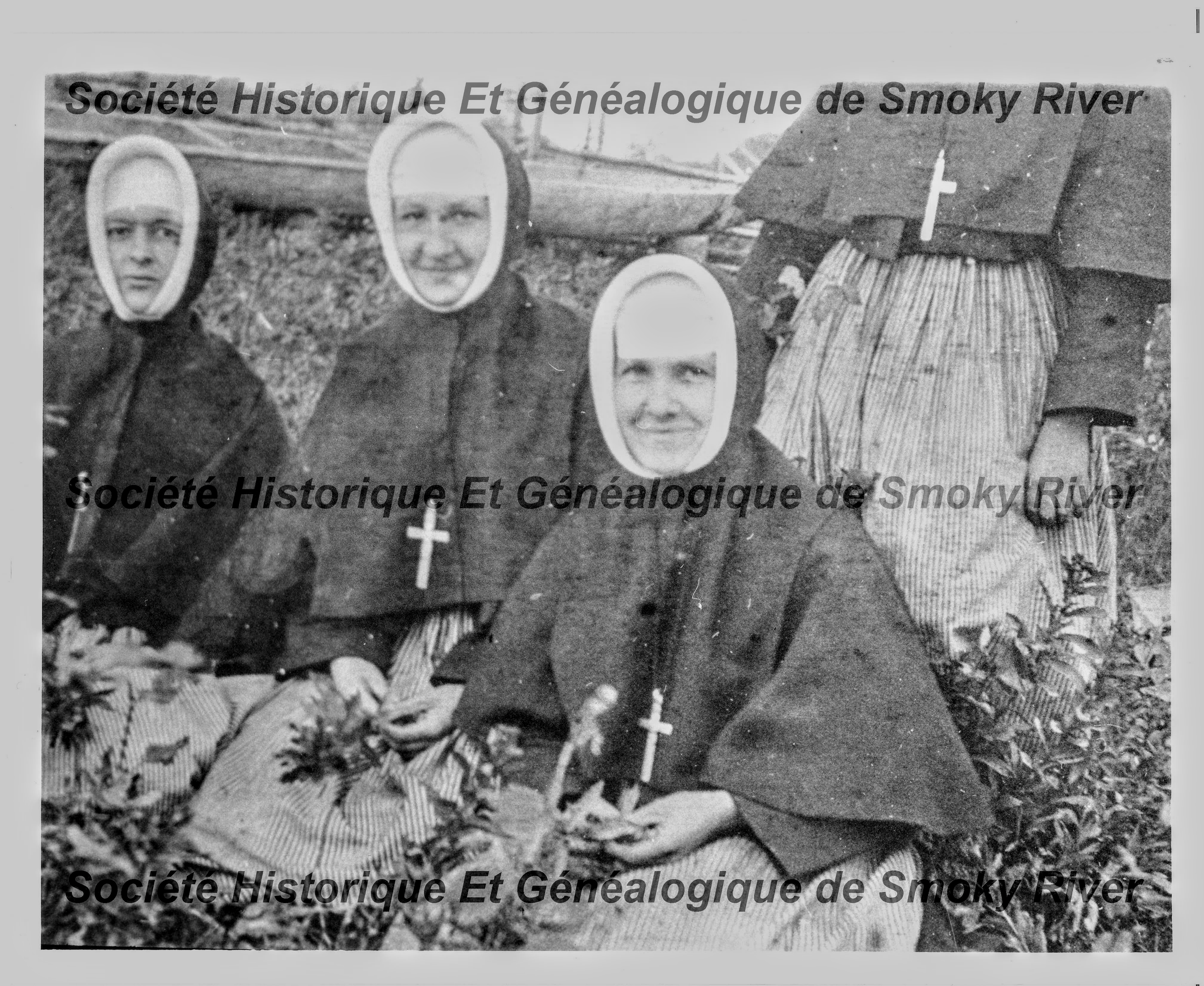 These three nuns are believed to be stationed in Fort Vermilion - though we don't know their names so can't confirm that. Please let us know if you recognize them!
2006.01.25 / Societe Historique et Genealogique de Smoky River
