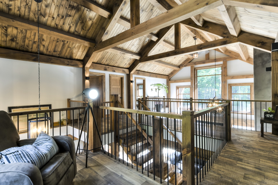 https://0901.nccdn.net/4_2/000/000/024/ec9/timber-frame-interior_755.jpg