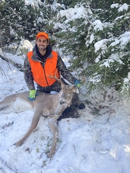 https://0901.nccdn.net/4_2/000/000/038/2d3/2022-ontario-whitetail-deer-hunt-wild-north-outfitters.jpg..jpg