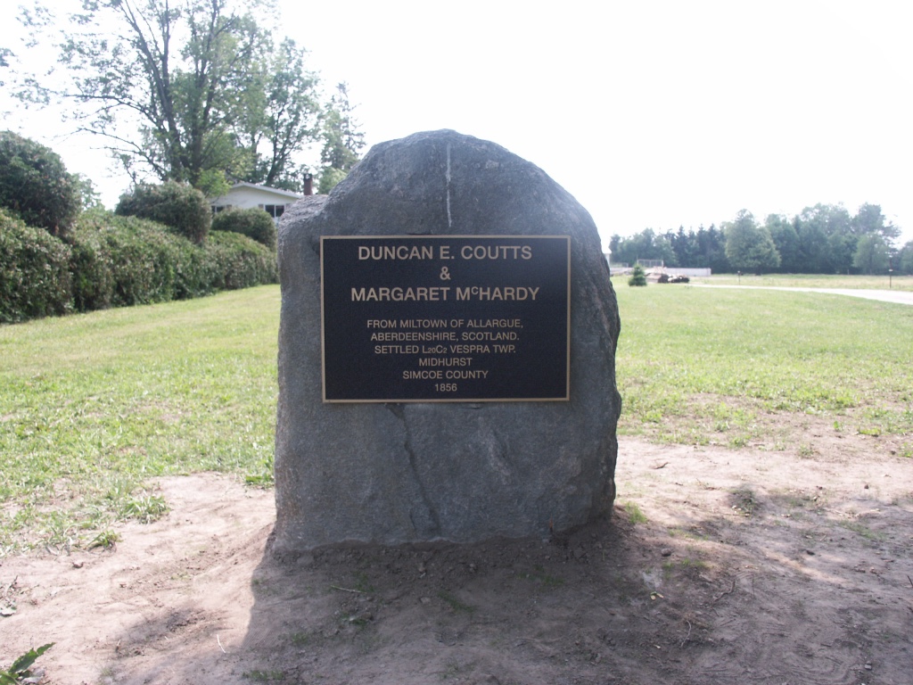 2006_Coutts-McHardy_Cairn