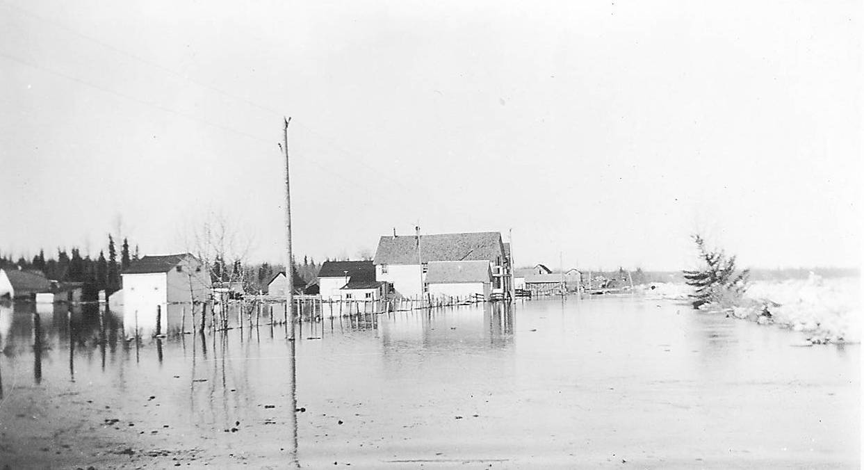 River Road flooded in 1934
998.05.23.46 / Lamberton, Rev Hugh and Lillian 