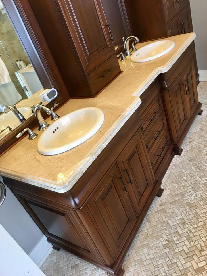 https://0901.nccdn.net/4_2/000/000/038/2d3/BREEZE-OF-COLOR-bathroom-cabinets-720x960.jpg