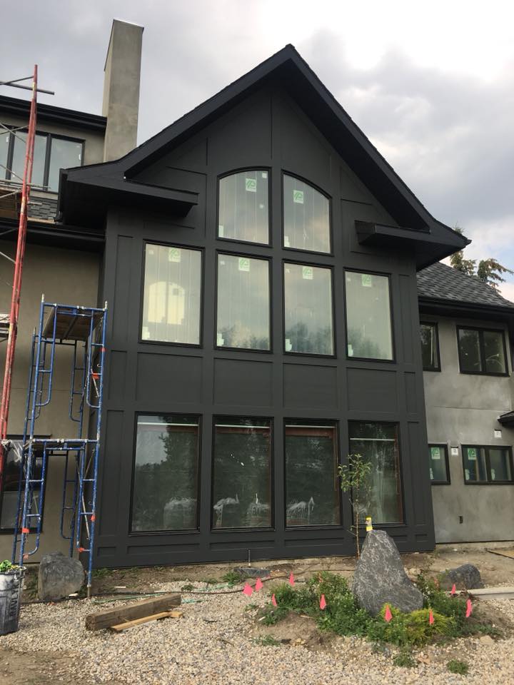 https://0901.nccdn.net/4_2/000/000/038/2d3/Calgary-Painter-Big-House-2.jpg