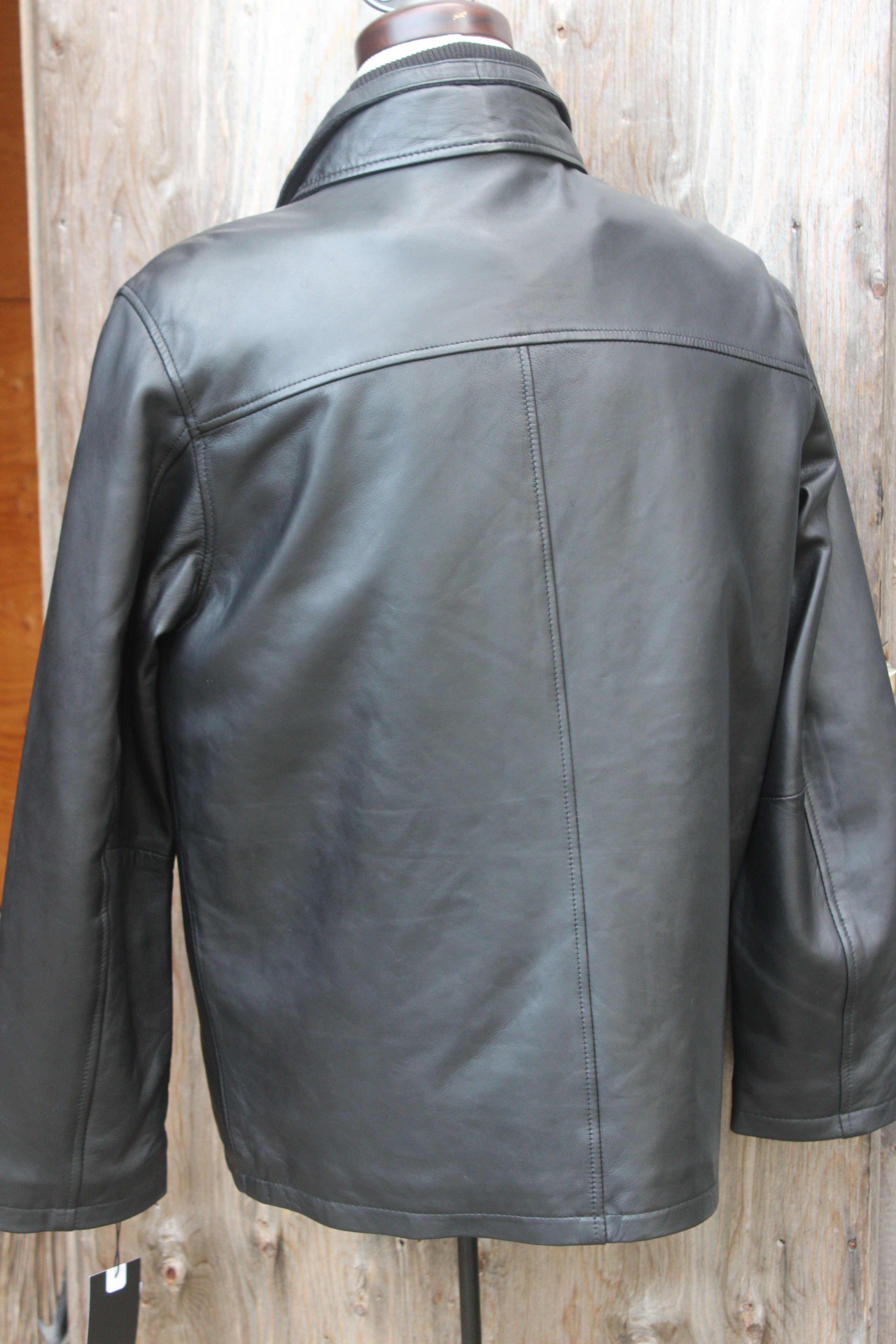 Black Leather - $425.00
Plonge Leathers
Style #: 40600B
