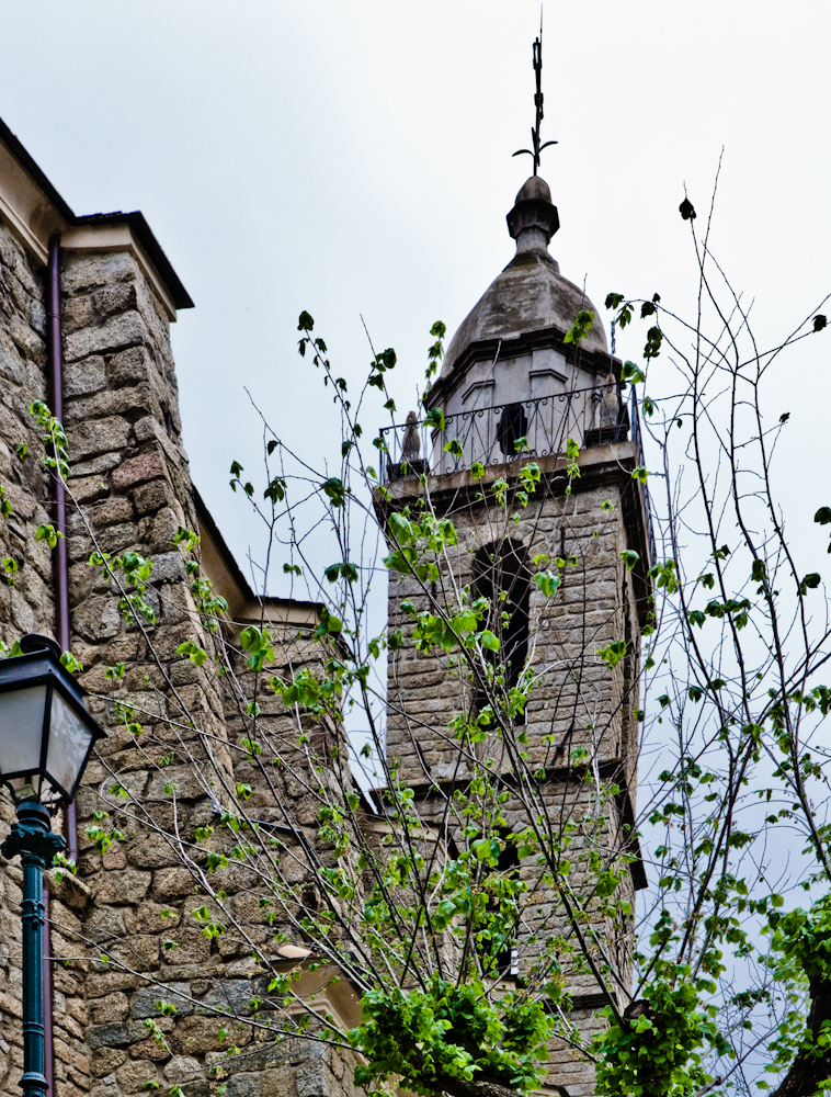 Église très moderne 
datant du XVIIIe siècle à Sartène Sud 
corse - Avril 2010