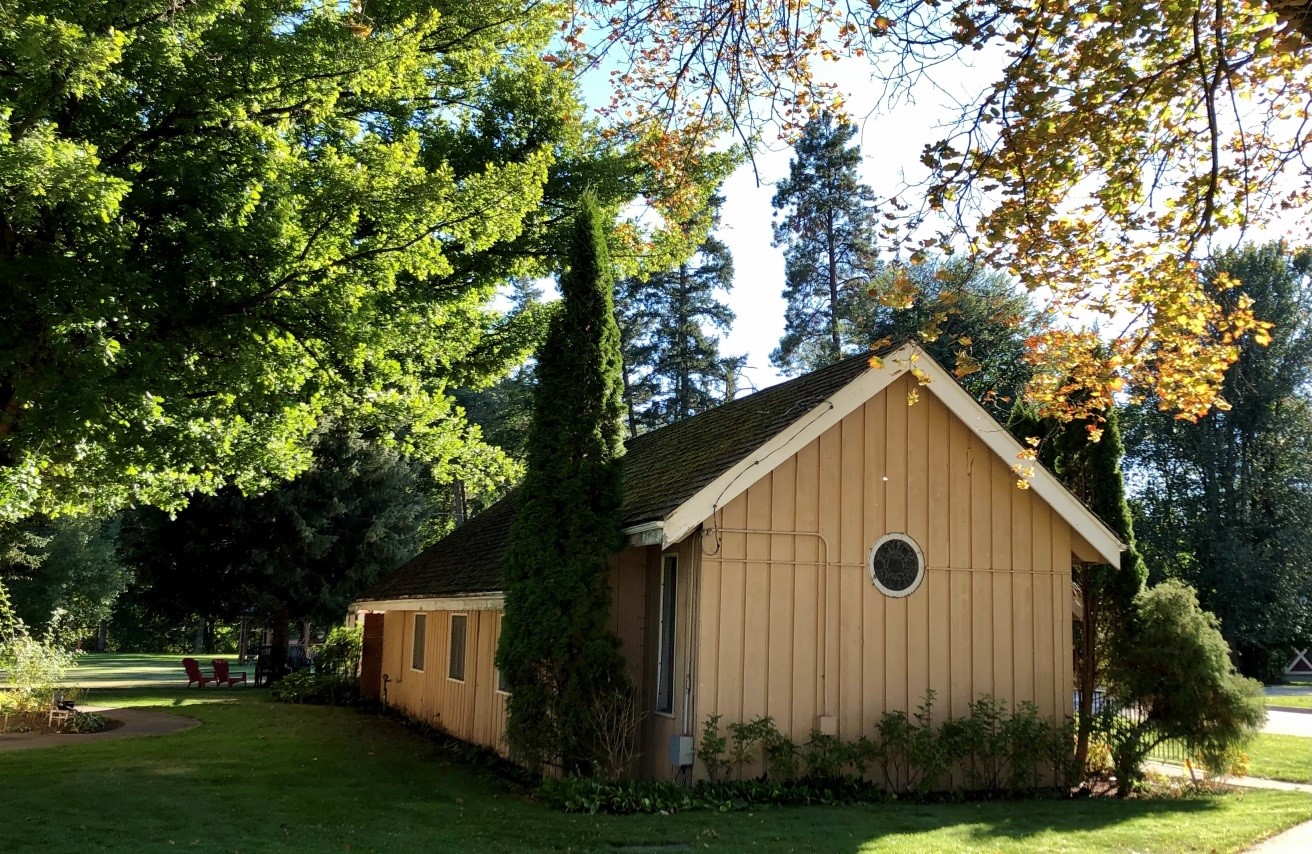 https://0901.nccdn.net/4_2/000/000/038/2d3/chapel-2.jpg