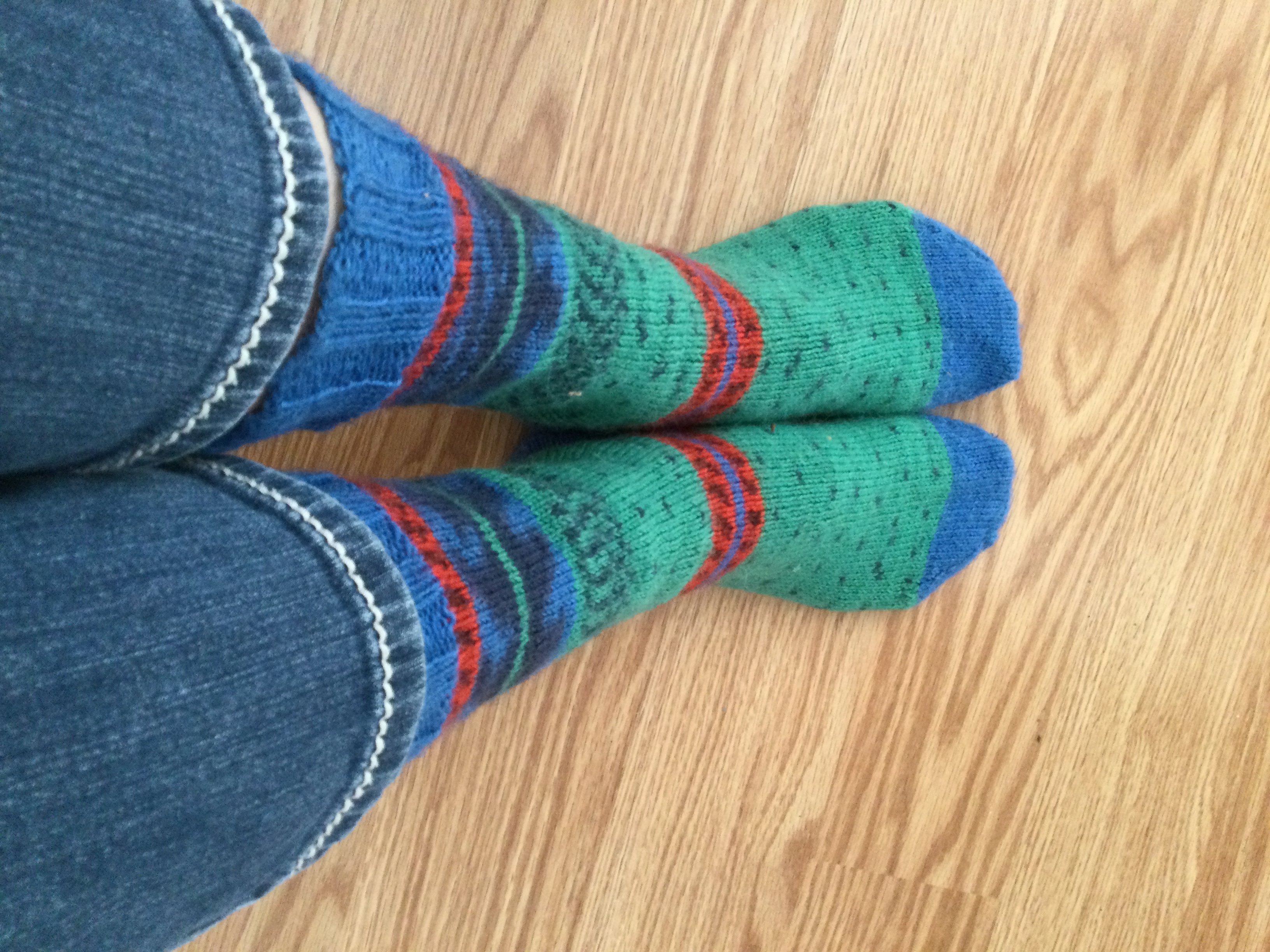 Shelley finished her amazing pair of socks.