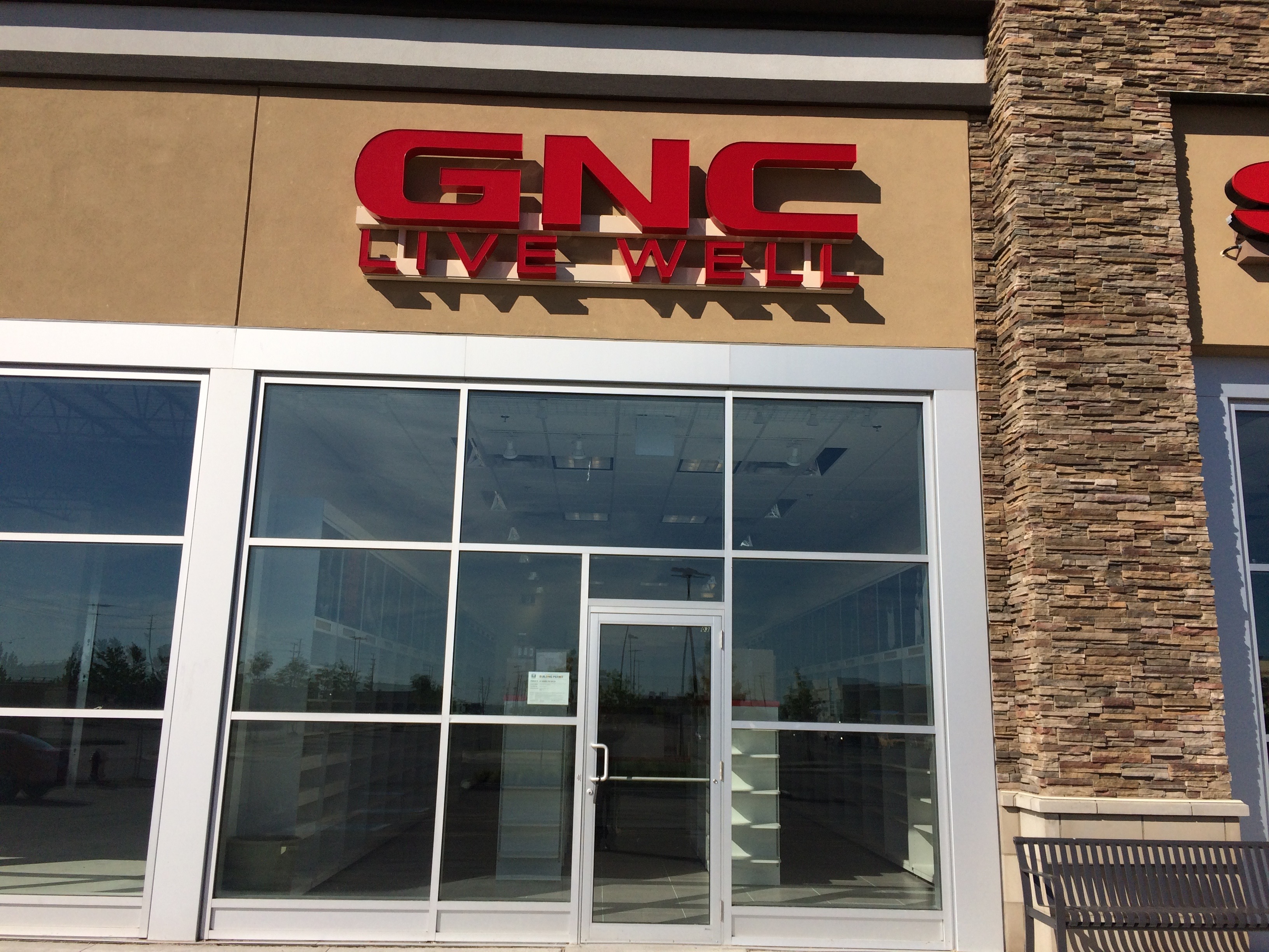 GNC 410 at Steeles
Business Centre