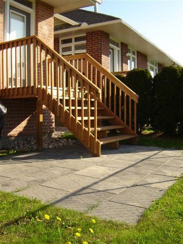 https://0901.nccdn.net/4_2/000/000/038/2d3/manorhill-back-garden.jpg