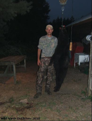 https://0901.nccdn.net/4_2/000/000/038/2d3/ontario-guided-bear-hunt-success.jpg