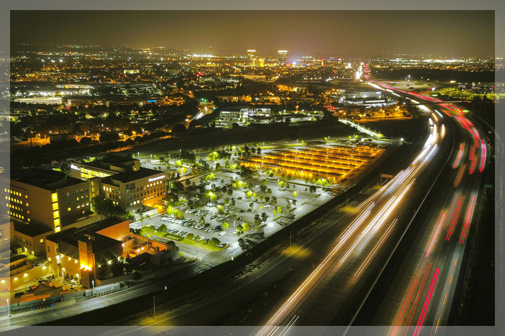 A blurry city night sky