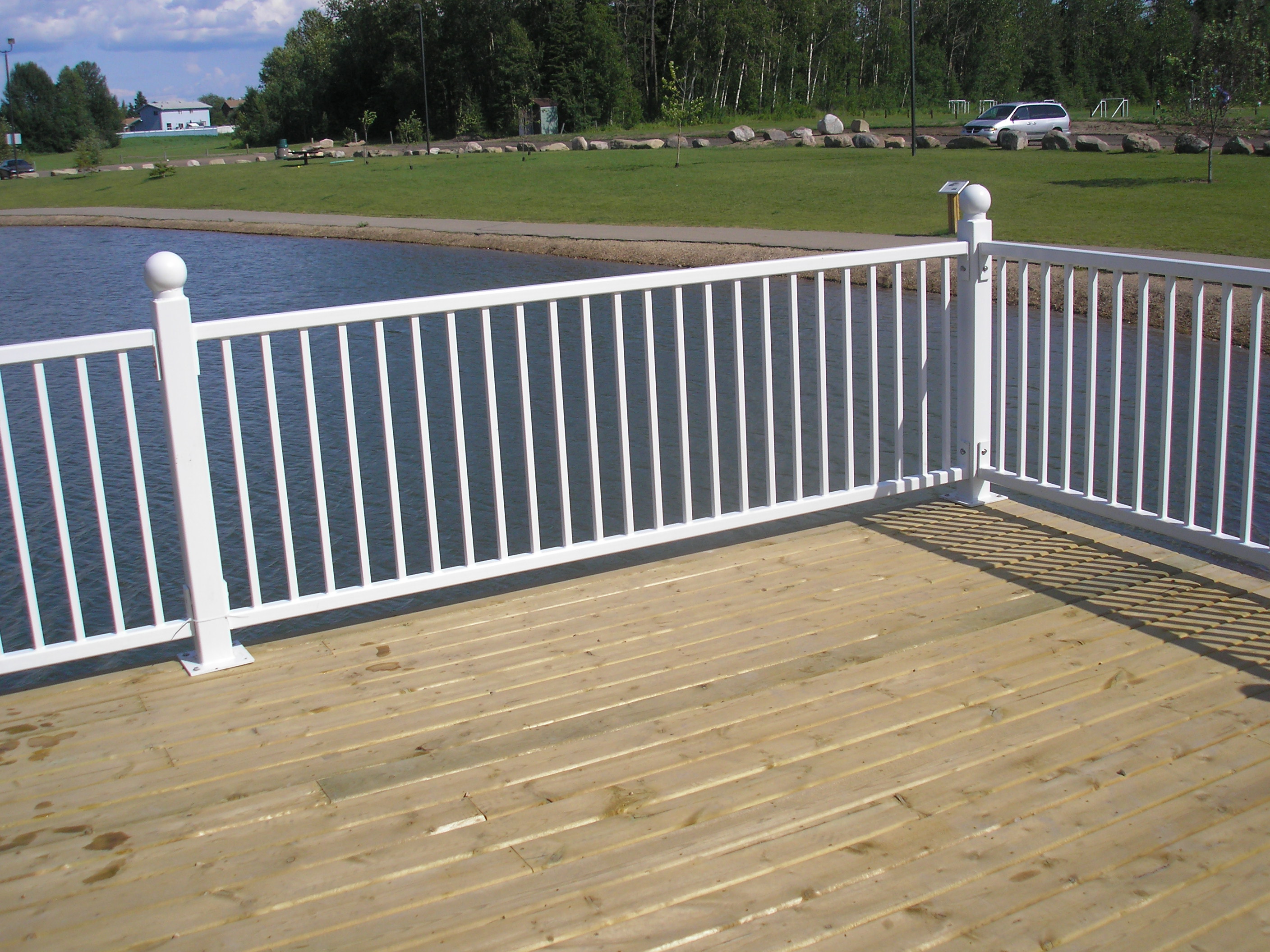 https://0901.nccdn.net/4_2/000/000/038/2d3/rotary-park-railings-003.jpg